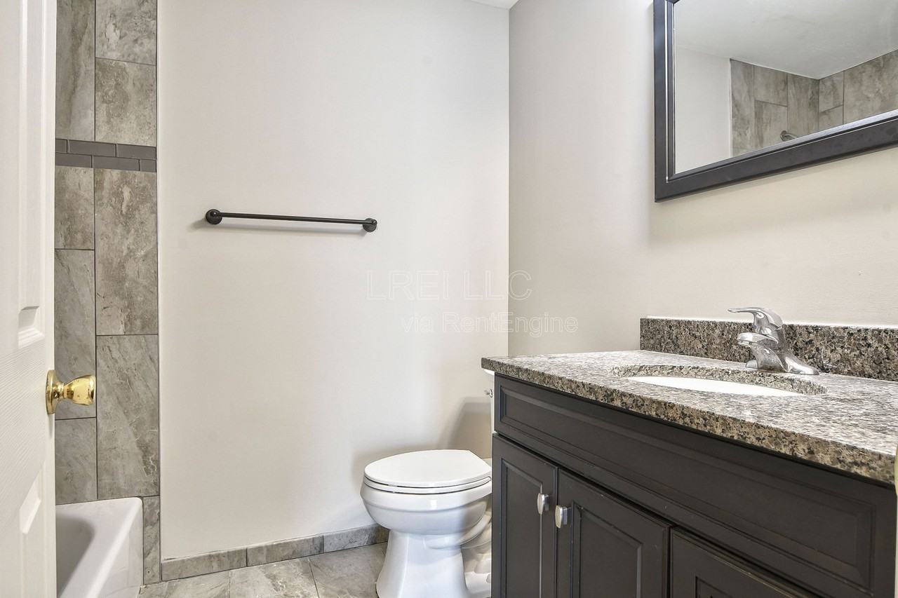 9204 Le Beau Court - Photo 5 of 16