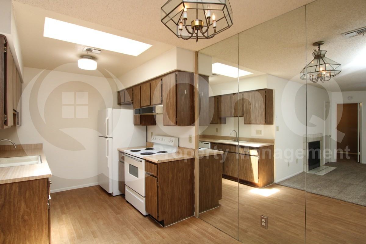 330 West Tonopah Drive #6 - Photo 6 of 13