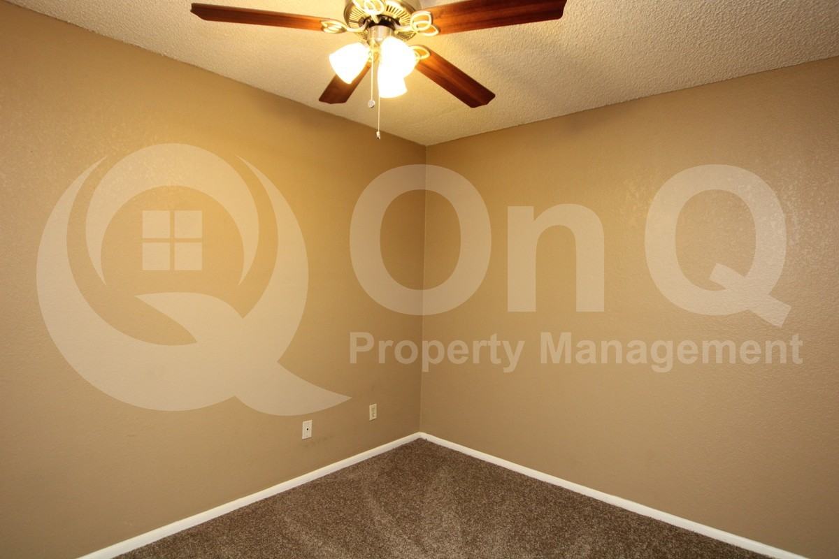 330 West Tonopah Drive #6 - Photo 7 of 13