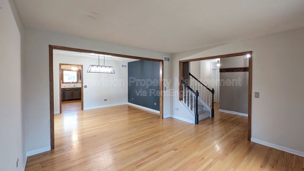 26615 S Kimberly Ln - Photo 2 of 17