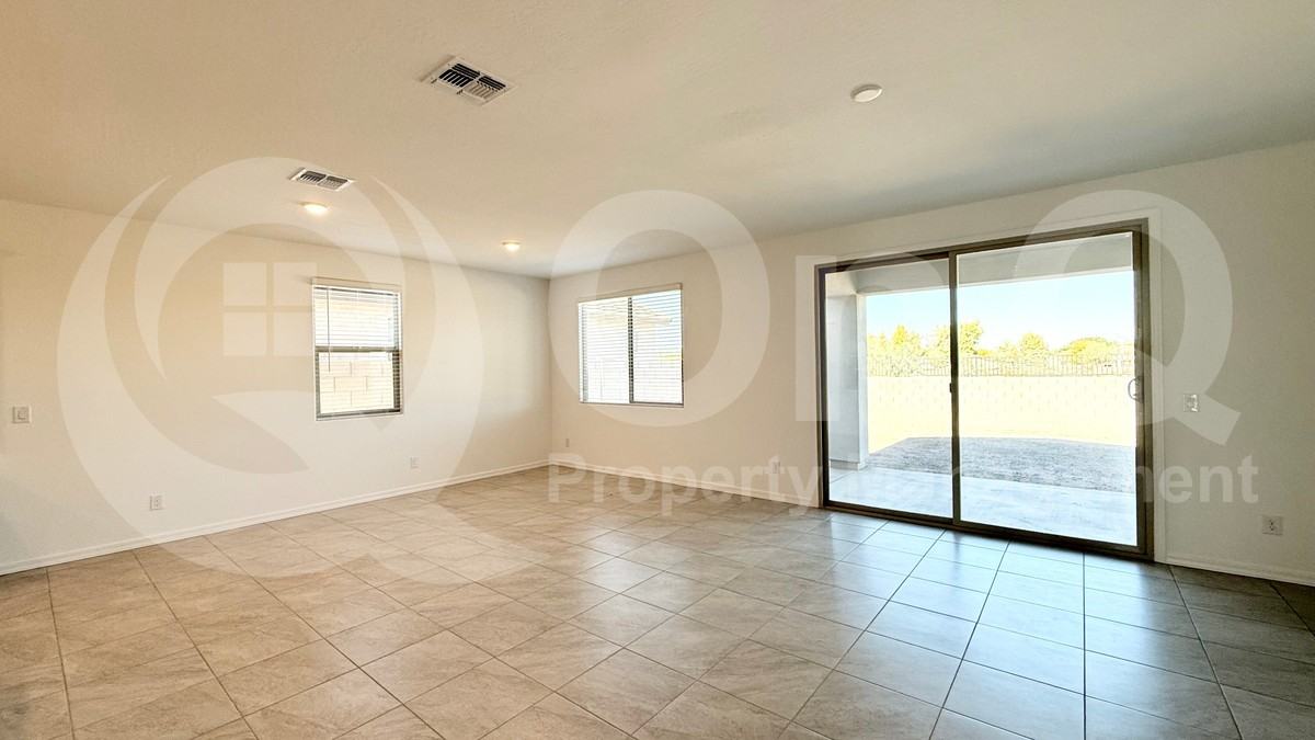 760 West Riparian Drive - Photo 5 of 17