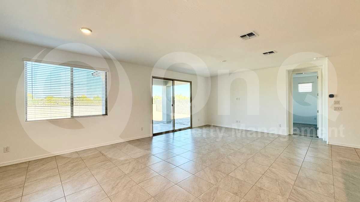 760 West Riparian Drive - Photo 6 of 17