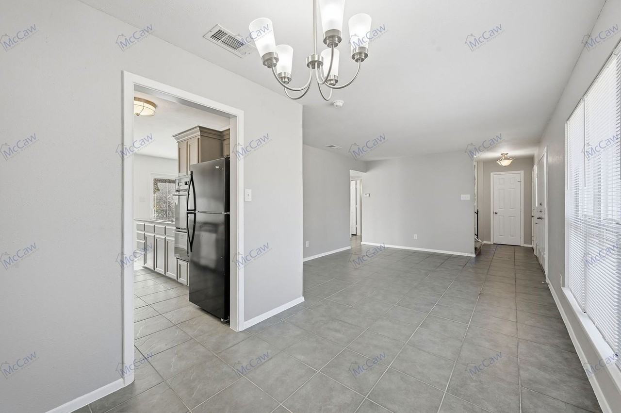 737 Willow Street - Photo 6 of 23