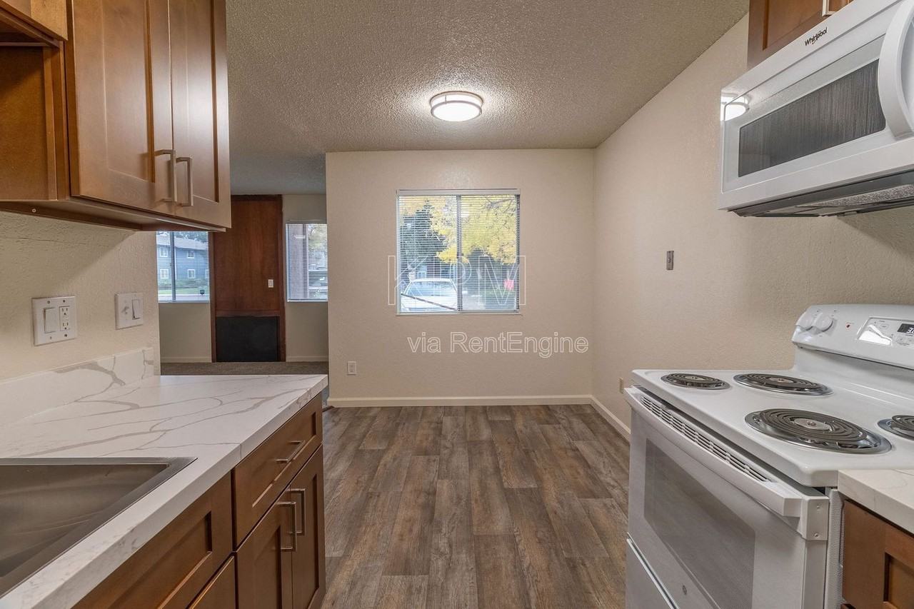 4332 Pacific Ave #71 - Photo 6 of 17