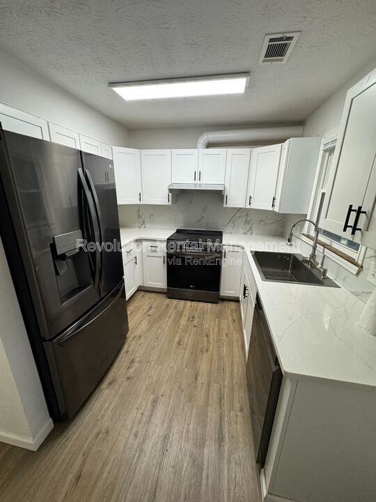 1305 Sweet Pine Drive - Photo 4 of 12