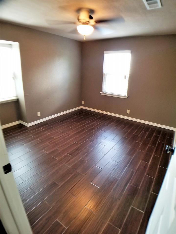 600 E Rosedale St #B - Photo 5 of 10