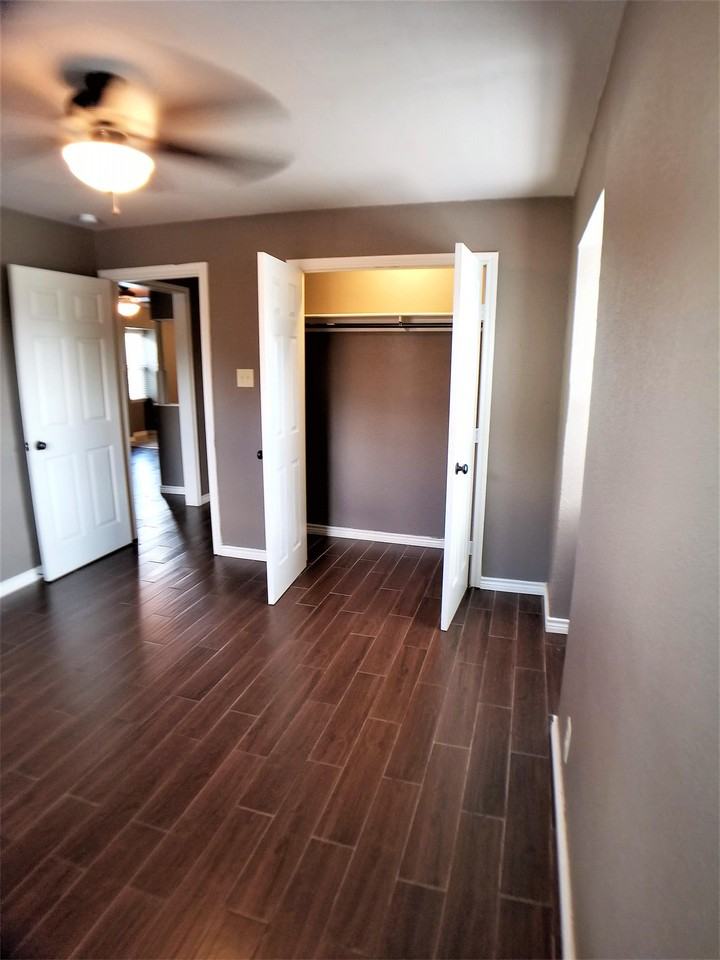 600 E Rosedale St #B - Photo 4 of 10