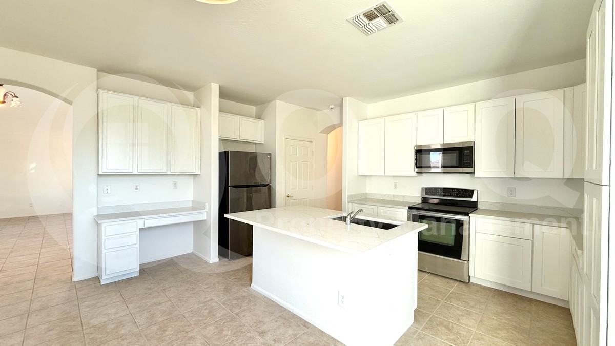 20428 Jones Drive - Photo 3 of 32