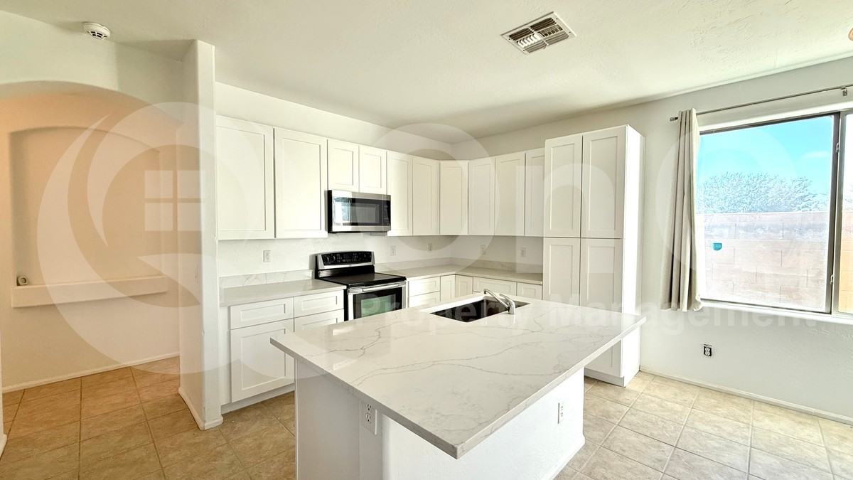 20428 Jones Drive - Photo 4 of 32