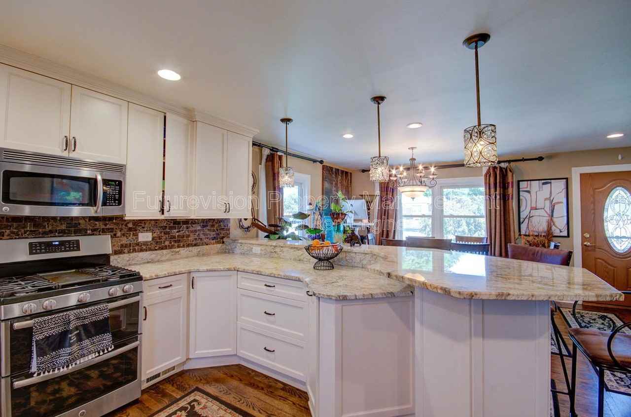 501 Lincoln Avenue - Photo 7 of 27