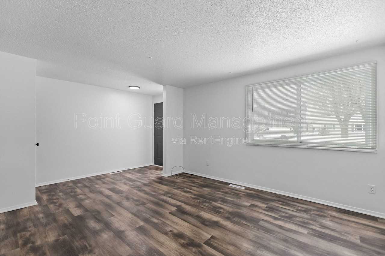 2058 South Cleveland Avenue - Photo 5 of 34