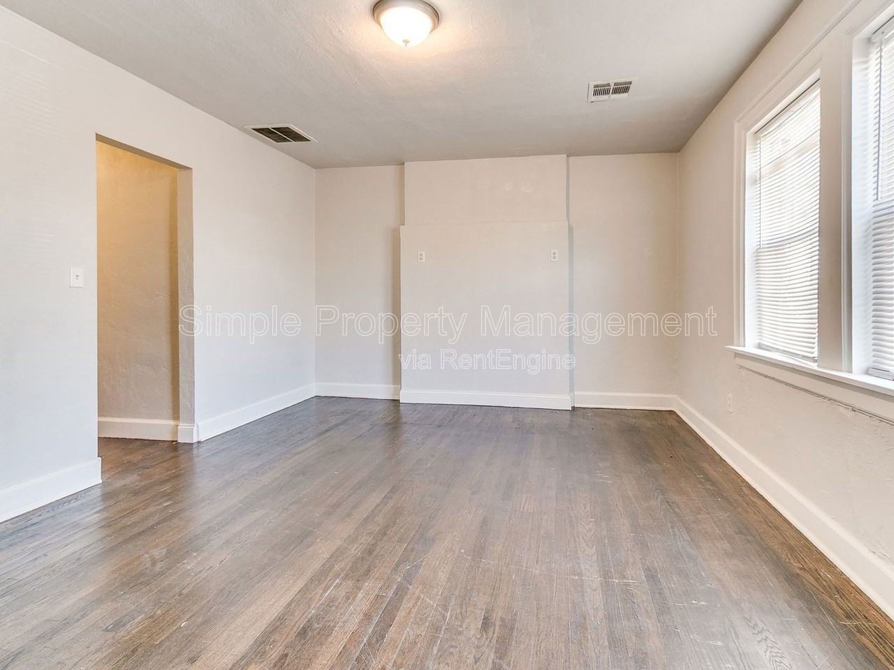 946 East Dr - Photo 3 of 21