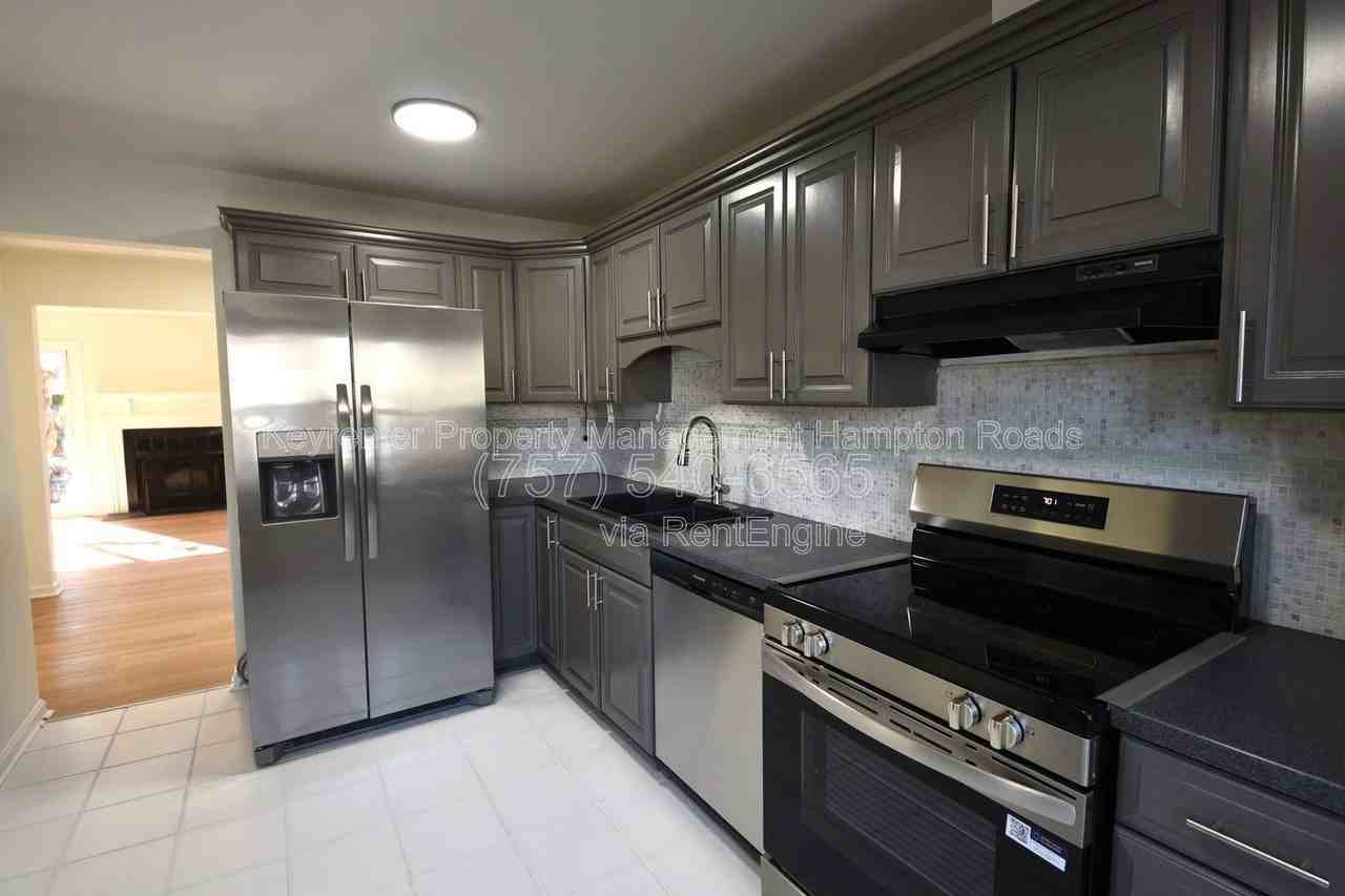 5207 Richard Road - Photo 6 of 35