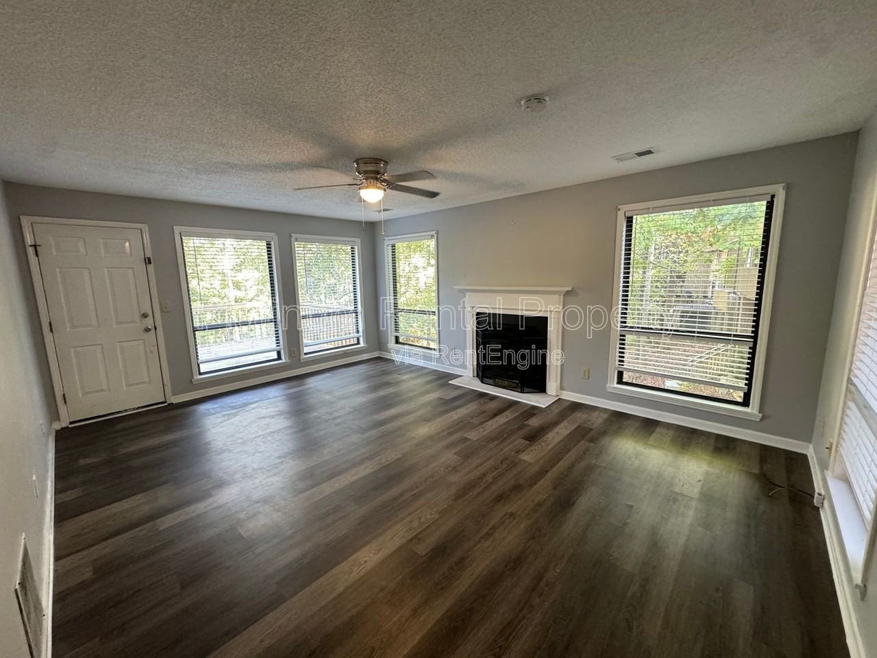 1804 Pine Tree Drive - Photo 4 of 26