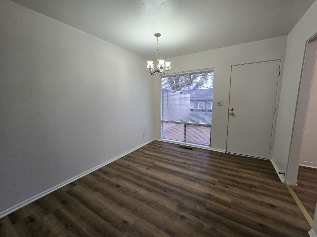 861 Ne Alameda Ave - Photo 6 of 13