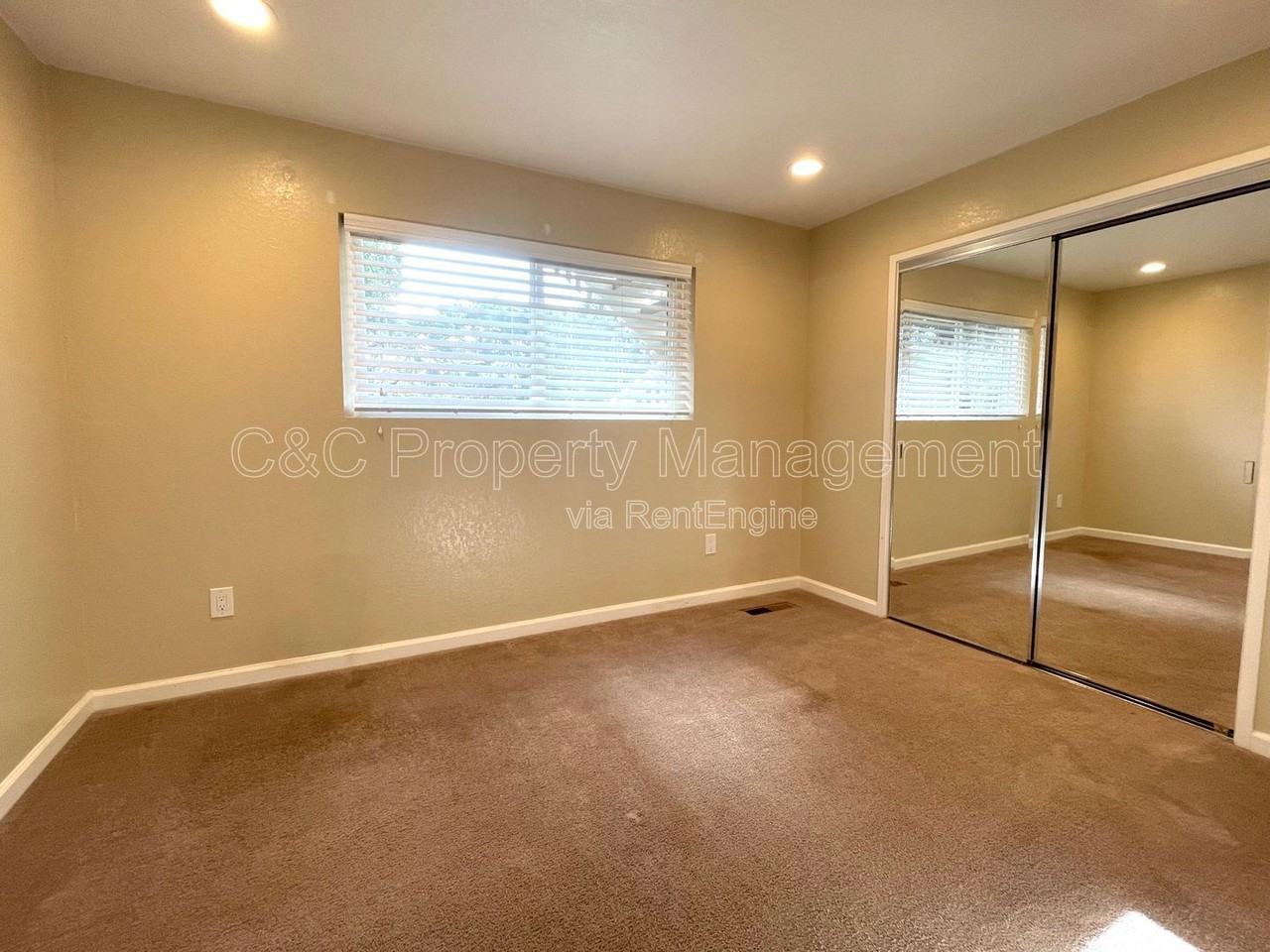 802 Sunset Drive #C - Photo 7 of 9