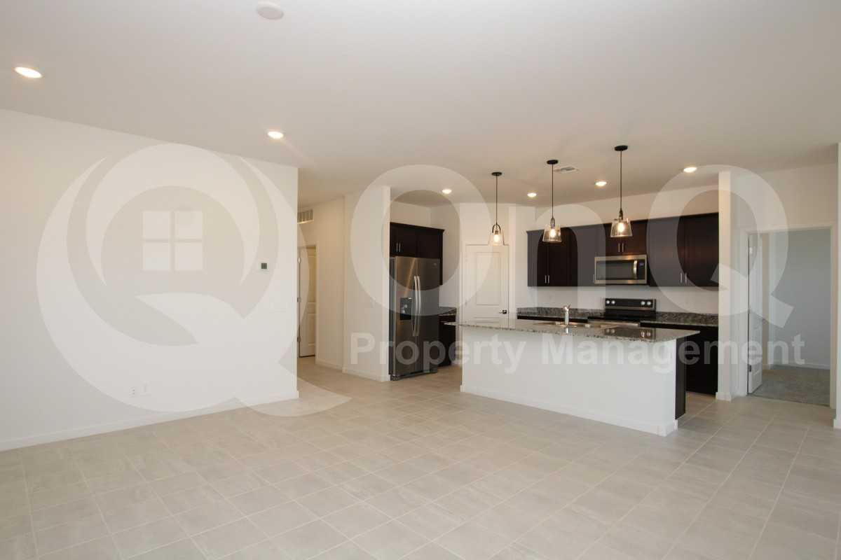 24144 West Hopi Street - Photo 3 of 19