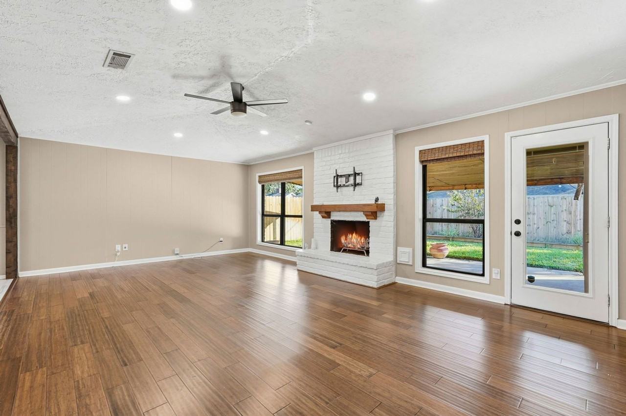 6231 Autumn Forest Drive - Photo 7 of 25