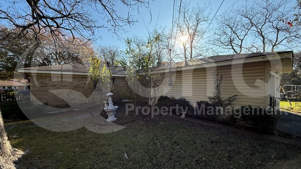 3535 Creekview Drive - Photo 5 of 22