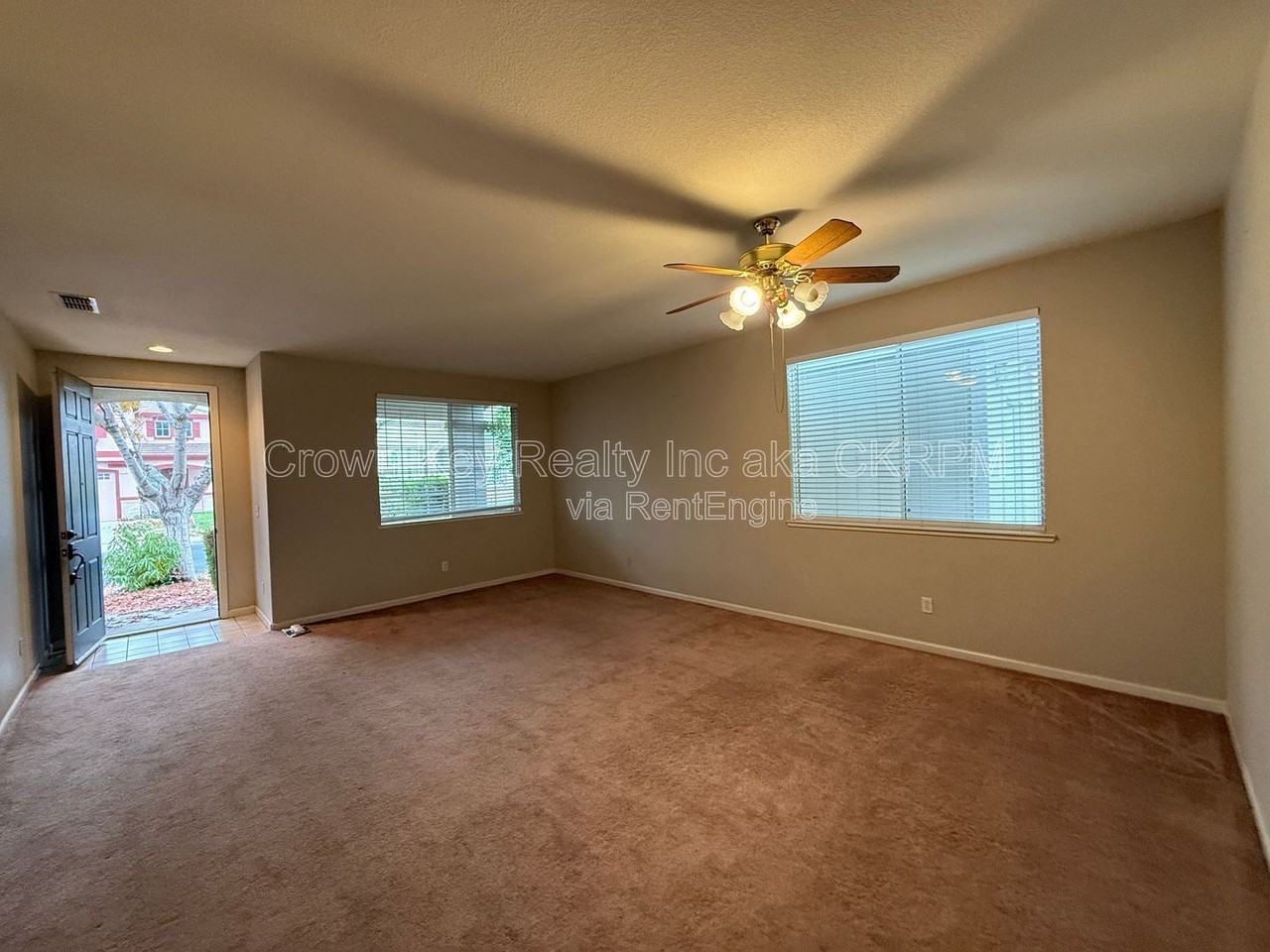 4552 Morning Brook Lane - Photo 2 of 33