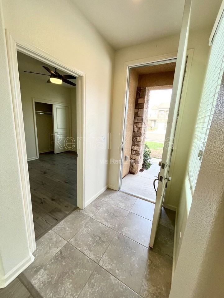 4304 Strathmore Place - Photo 6 of 19