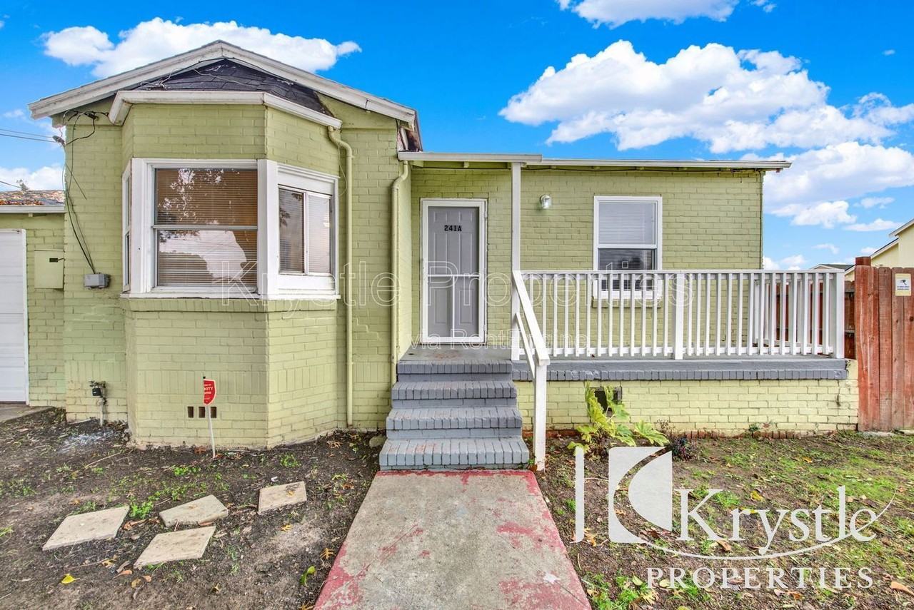 241 Mayo Avenue #A - Photo 6 of 24