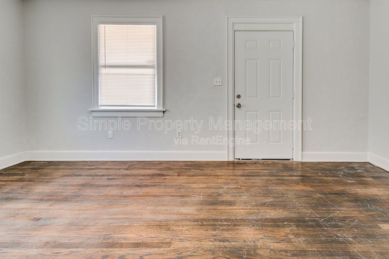 944 East Dr - Photo 3 of 21