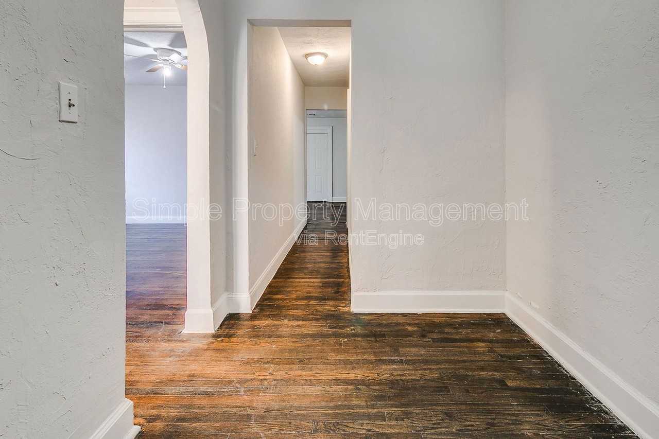 944 East Dr - Photo 6 of 21