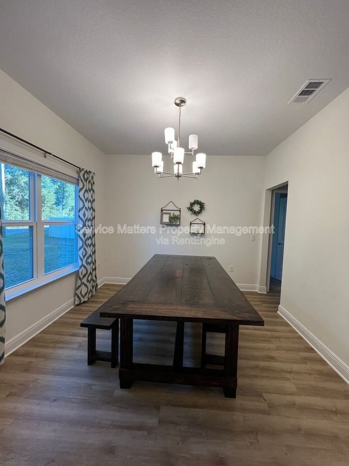 4527 Plowman Lane - Photo 4 of 30