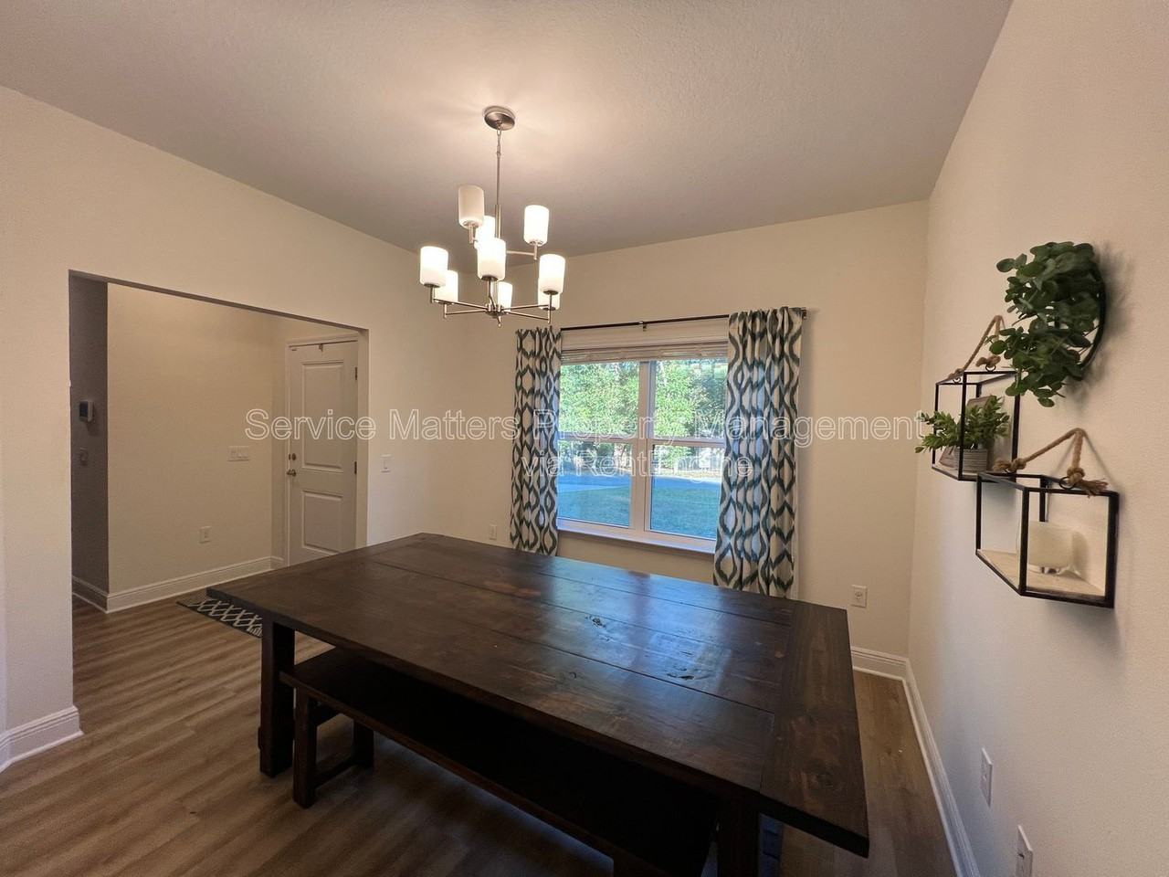 4527 Plowman Lane - Photo 5 of 30