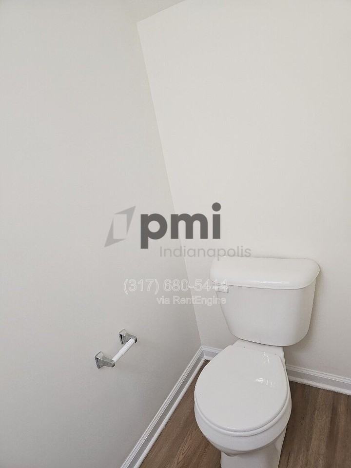 5240 Castamere Dr - Photo 7 of 47