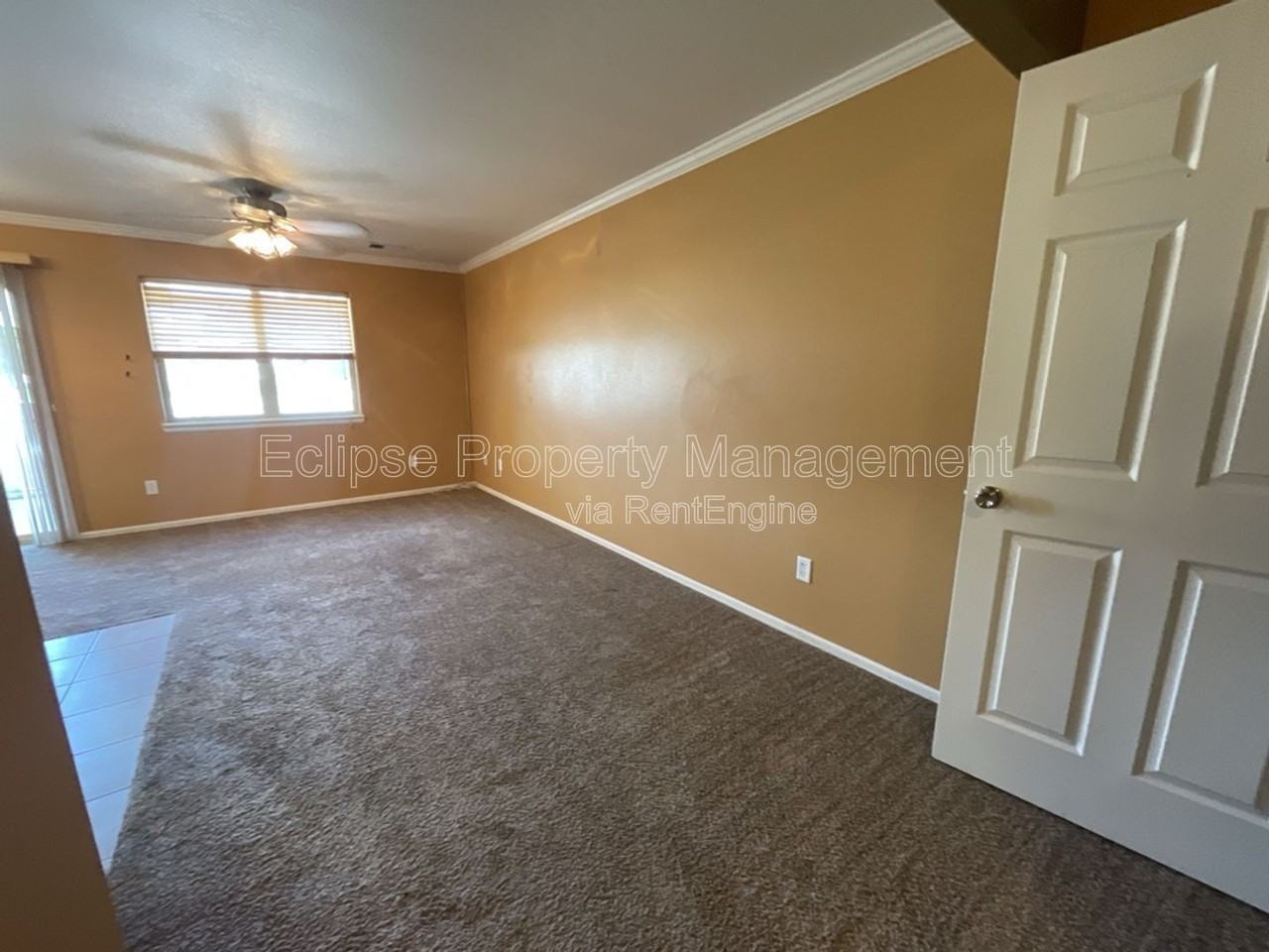 2451 1/2 Theresea Ln - Photo 7 of 31