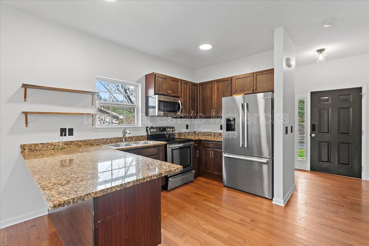 1147 Coker Circle - Photo 2 of 16