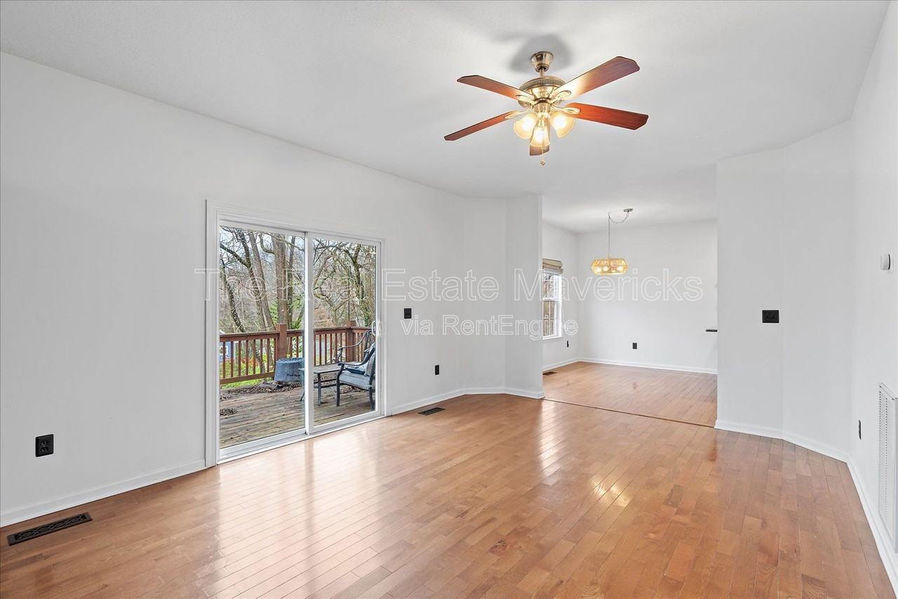 1147 Coker Circle - Photo 5 of 16