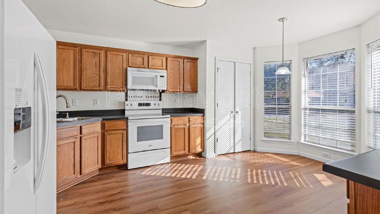 7215 Falcon Trail - Photo 2 of 18