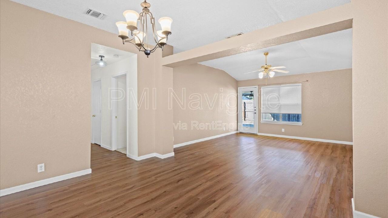 7215 Falcon Trail - Photo 7 of 18