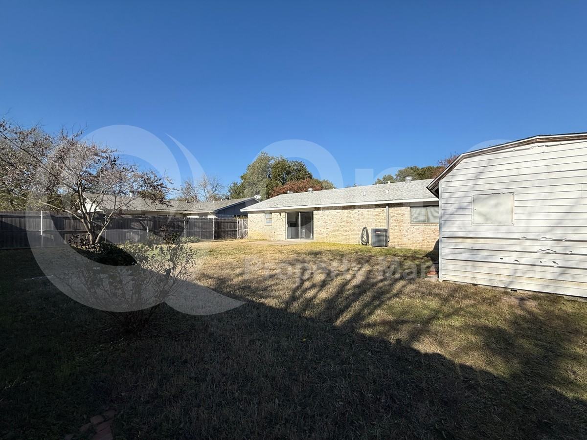 3425 Cherrywood Lane - Photo 5 of 25