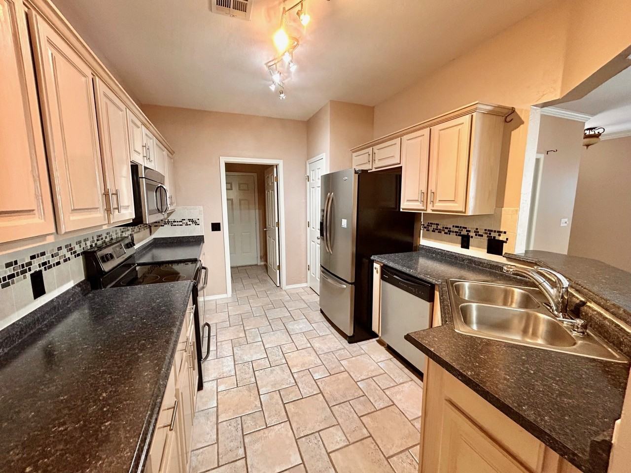 4501 N Youngs Blvd #1 - Photo 7 of 16