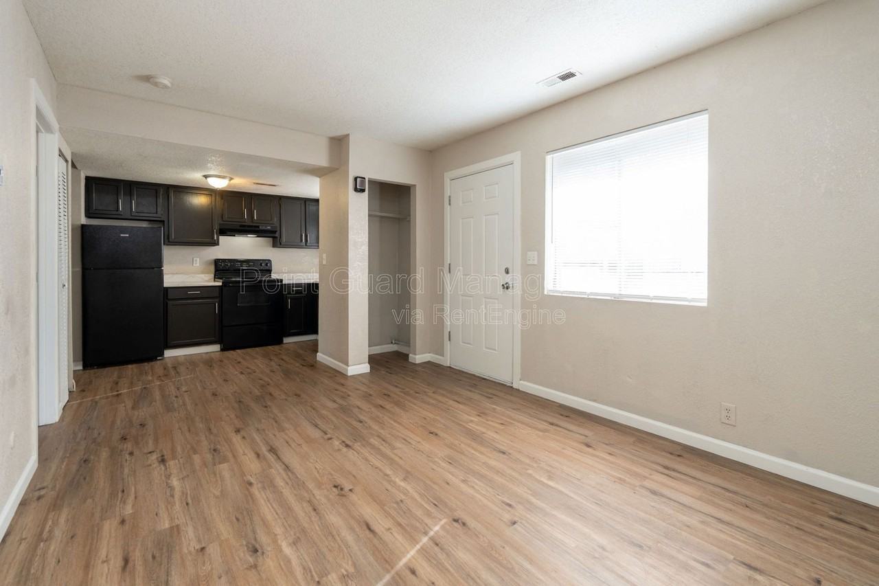 3045 North Jackson Avenue #3 - Photo 3 of 27