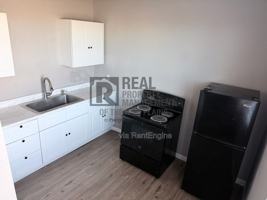 featured image of 703 North Mirror Street #C