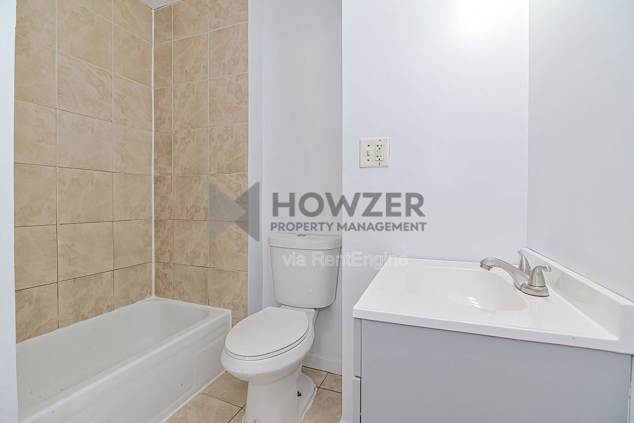 14 Chester Ave #14R - Photo 5 of 10