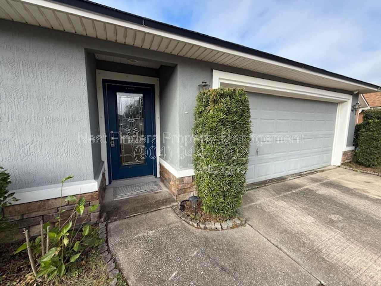 12059 Hayden Lakes Cir - Photo 3 of 28