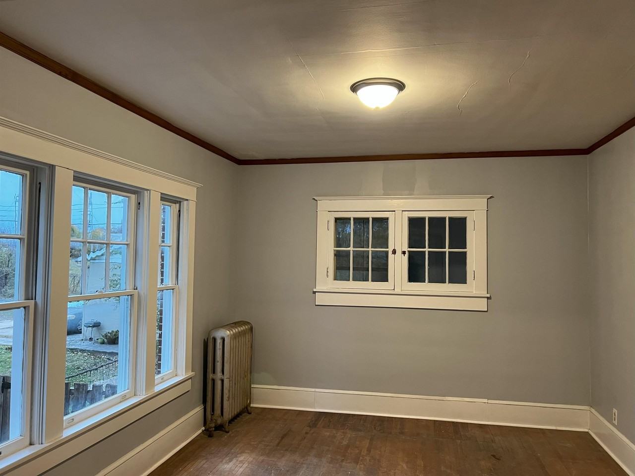 328 Boyd Ave - Photo 3 of 17