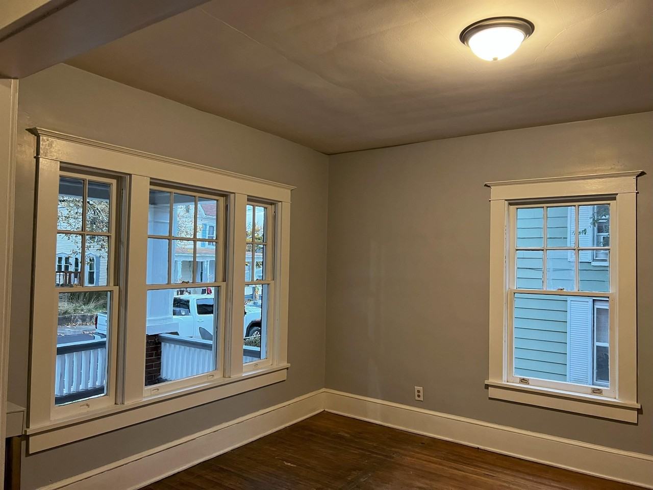328 Boyd Ave - Photo 2 of 17