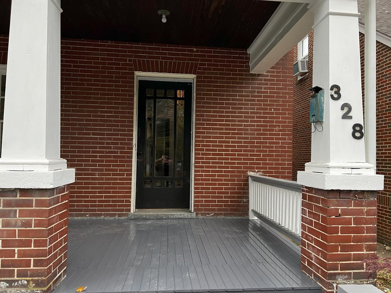 328 Boyd Ave - Photo 2 of 17