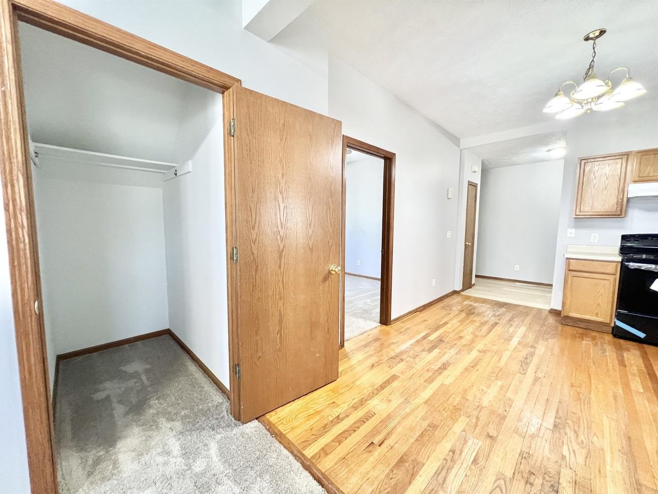 167 S Jackson St - Photo 2 of 10