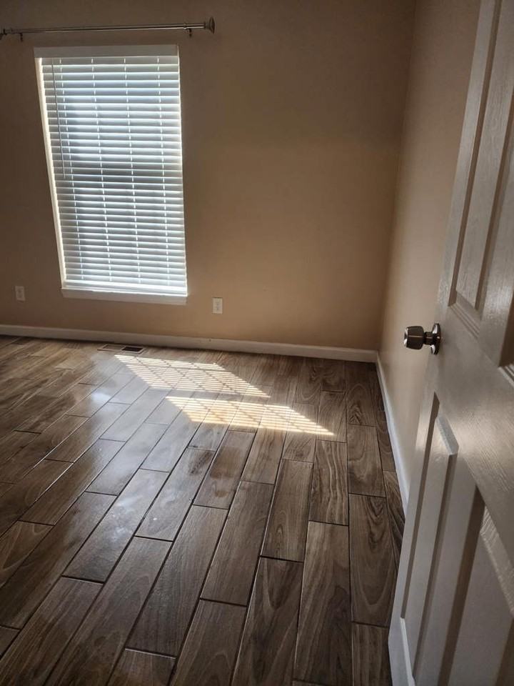 480 Chapel Ridge Drive - Photo 3 of 8