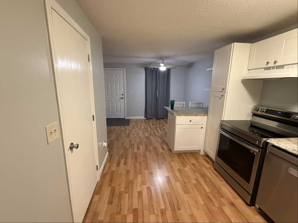 105 Elmwood Drive - Photo 3 of 22