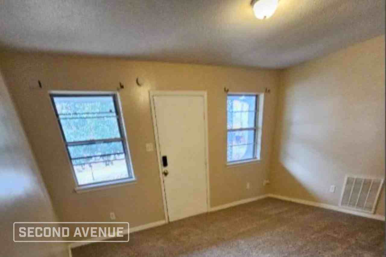 10 Compass Point St - Photo 2 of 14