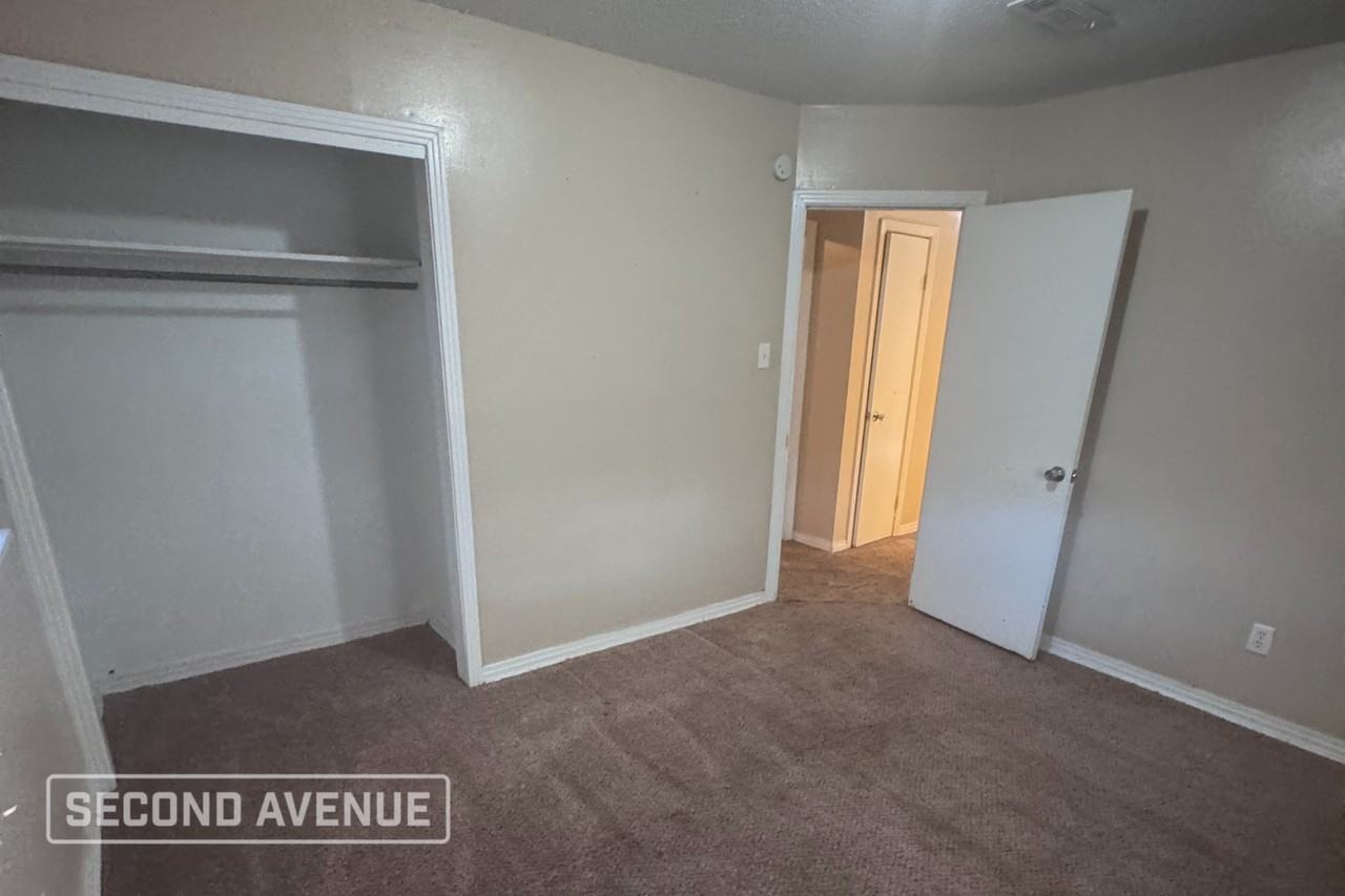 10 Compass Point St - Photo 5 of 14